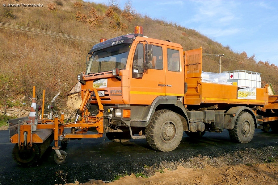 RO-Steyr-10-S-16-orange-Vorechovsky-281108-03.jpg