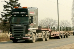 RO-Scania-R-580-schwarz-Vorechovsky-150309-03
