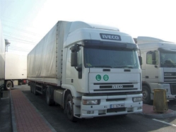 Iveco-EuroTech-weiss-Fustinoni-010706-03-RO