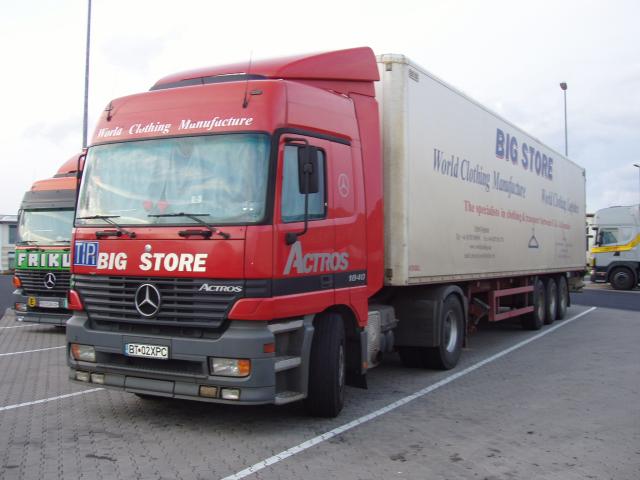 MB-Actros-Big-Store-Holz-040504-2-RO.jpg