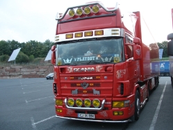 RO-Scania-164-L-rot-Holz-260808-02
