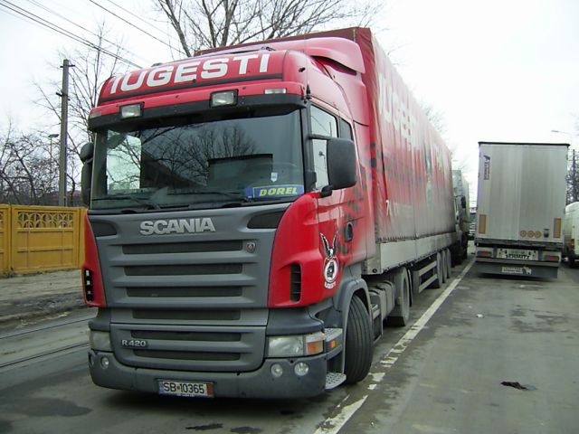 Scania-R-420-rot-Mihai-150406-02-RO.jpg