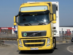 RO-Volvo-FH-III-480-yellow-BMihai-040409-01