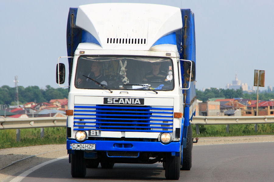 RO-Scania-81-white-GeorgeBodrug-120509-2.jpg