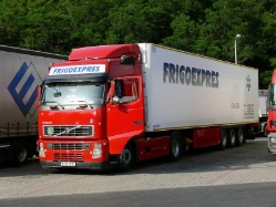 RO-Volvo-FH-440-Frigoexpres-Akos-Decsi-010708