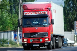 RO-Volvo-FH12-420-red-180809-1