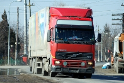 RO-Volvo-FH12-420-red-230210-1
