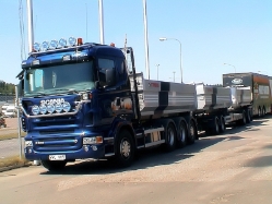S-Scania-R-500-blau-Weddy-141108-01
