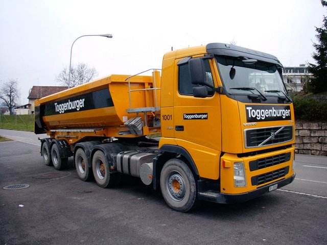 Volvo-FH12-460-KISZ-Toggenburger-(Peterlin).jpg