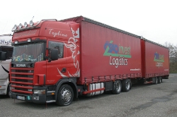 SK-Scania-124-L-420-rot-Holz-150810-01