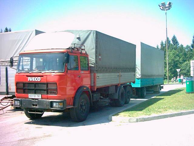 Fiat-rot-grau-Reck-290604-1-SLO.jpg - Merco Reck