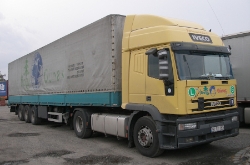 TR-Iveco-EuroTech-gelb-Holz-100810-01