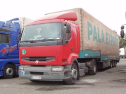 Renault-Premium-420-Pala-Holz-081006-01-TR