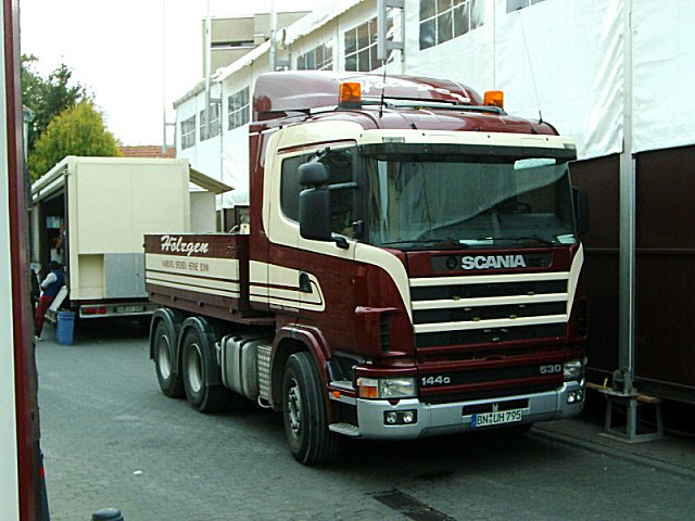 Scania-144-G-530-Hoelzgen-(Leupolt).jpg - Frank Leupolt