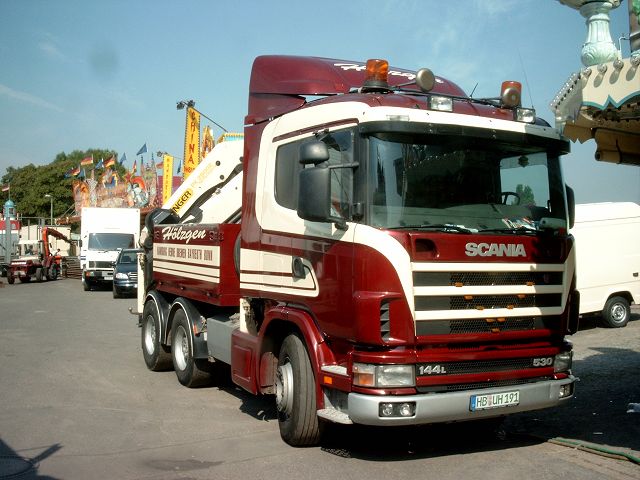 Scania-144-L-530-Hoelzgen-Scholz-071104-1.jpg