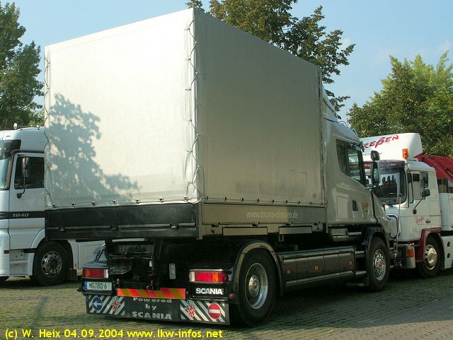 Scania-124-L-Dressen-049004-2.jpg