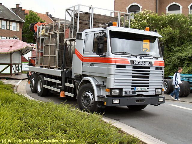 Scania-112-grau-310506-01.jpg