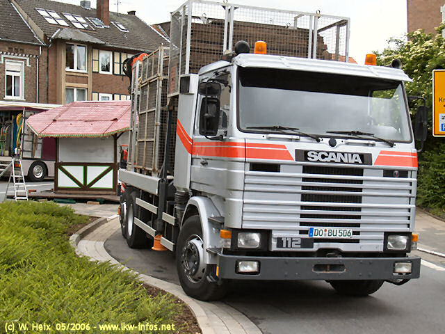 Scania-112-grau-310506-02.jpg