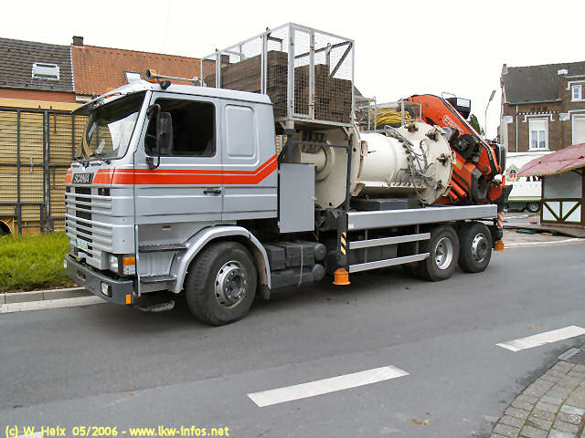 Scania-112-grau-310506-03.jpg