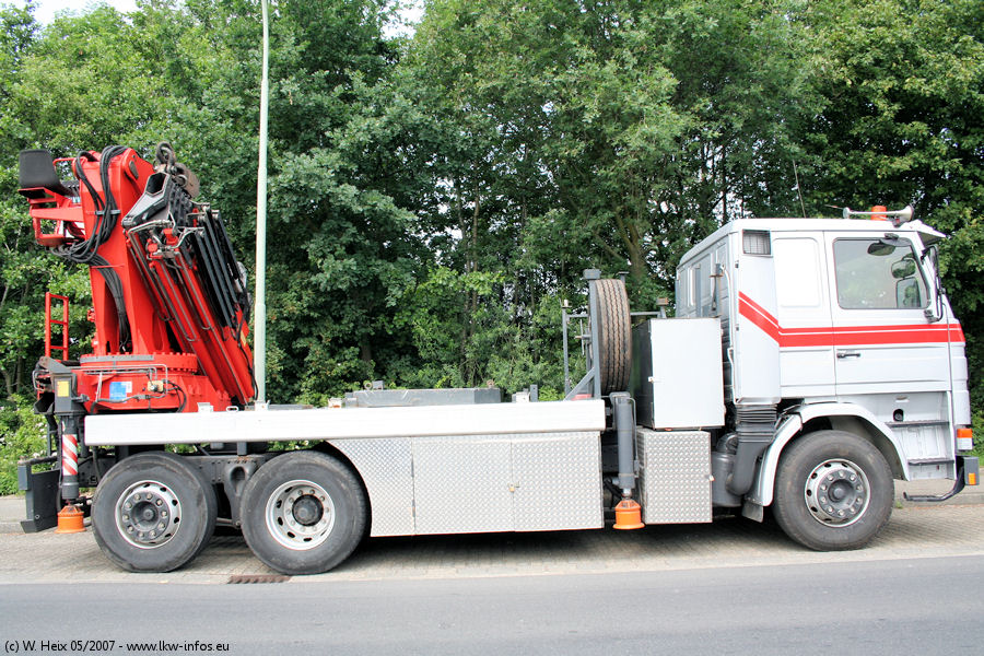 Scania-112-240507-02.jpg