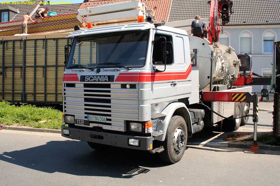 Scania-112-silber-230507-02.jpg
