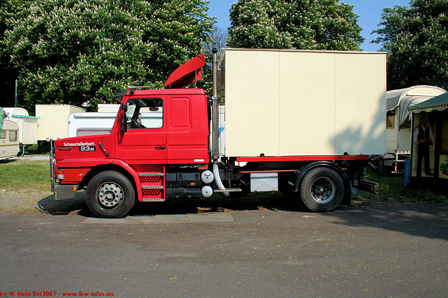 Scania-93-M-250-rot-290407-02.jpg