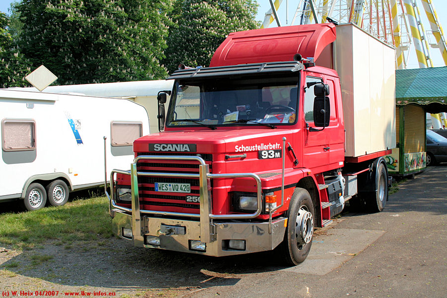 Scania-93-M-250-rot-290407-04.jpg