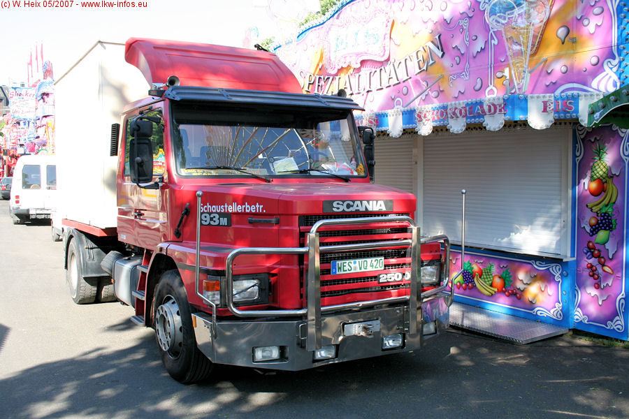 Scania-93-M-250-rot-010507-02.jpg