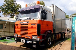 Scania-113-M-320-orange-Ackermans-011107-01