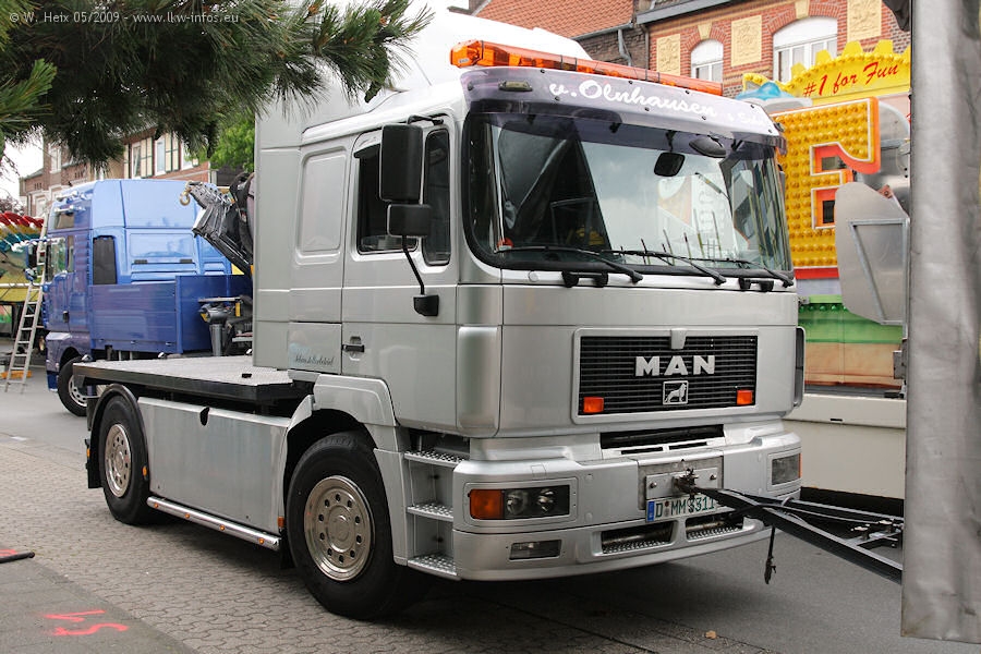 MAN-F2000-Olnhausen-270509-02.jpg