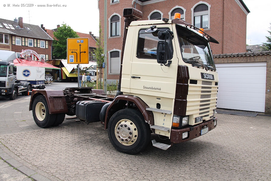 Scania-112-M-beige-braun-270509-02.jpg