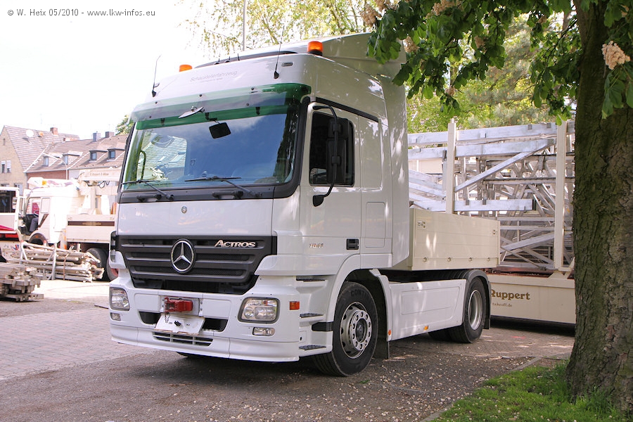 MB-Actros-MP2-1841-weiss-190510-02.jpg