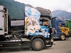 Scania-4er-schwarz-Minnig-261205-01