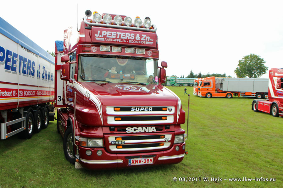 Truckshow-Bekkevoort-130811-006.JPG