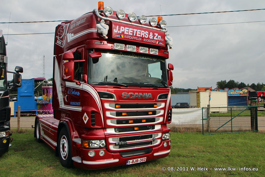 Truckshow-Bekkevoort-130811-012.JPG