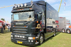 Scania-R-schwarz-010809-04