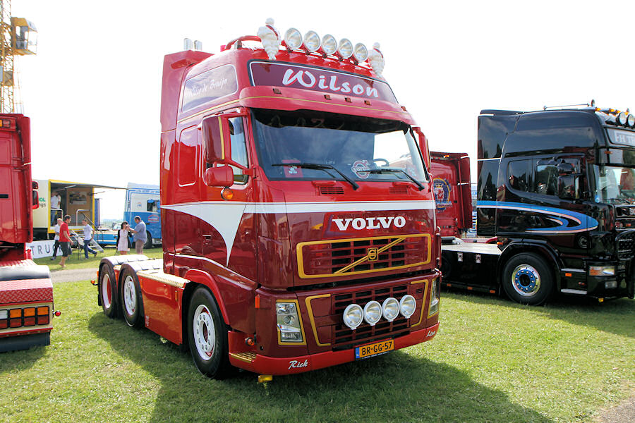 Volvo-FH12-460-Wilson-010809-02.jpg