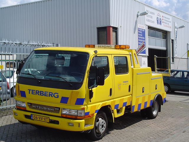 Mitsubishi-Mini-Bergetruck-gelb-de-Koning-210704-2.jpg - Bert de Koning
