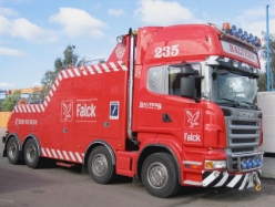 Scania-R-580-Falck-Vorechovsky-300906-01
