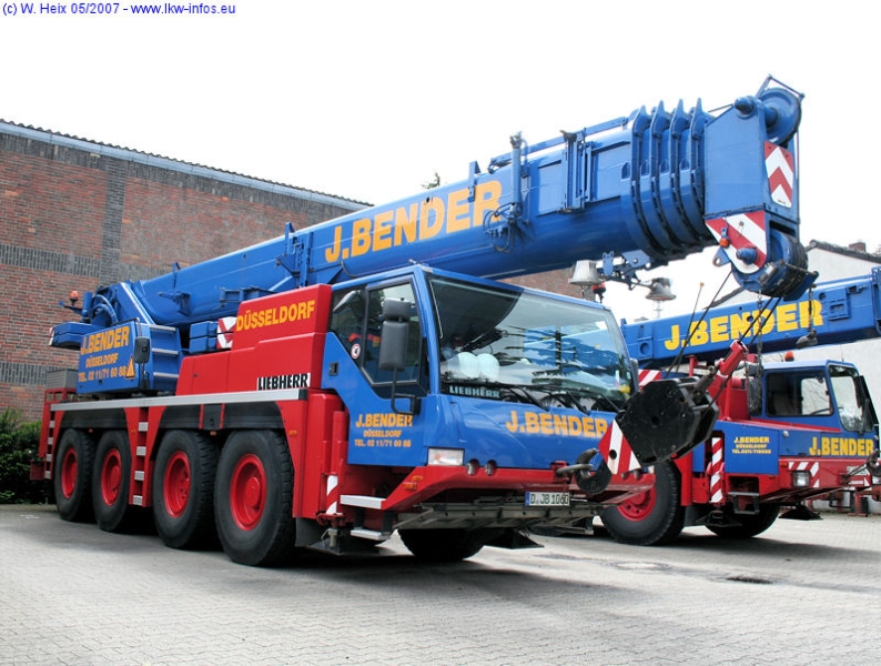 Liebherr-LTM-1060-Bender-130507-02.jpg