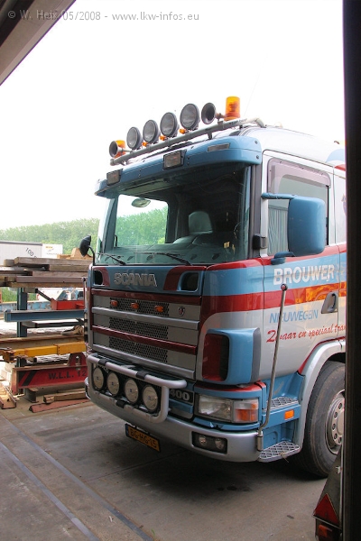 Scania-124-G-400-Brouwer-310508-03.jpg