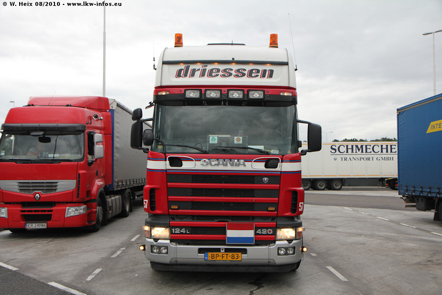Scania-124-L-420-Driessen-040810-06.jpg