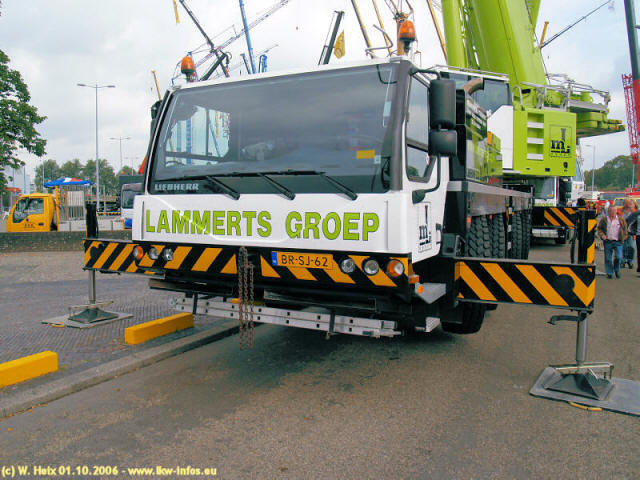 Liebherr-LTM-1090-4-1-Lammerts-031006-02.jpg