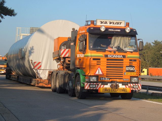 Scania-143-E-500-vdVlist-Rolf-241205-01.jpg - Mario Rolf