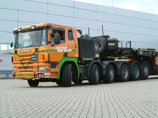 Scania-124-L-470-6a-vdVlist-vMelzen-050905-01.jpg - Henk van Melzen