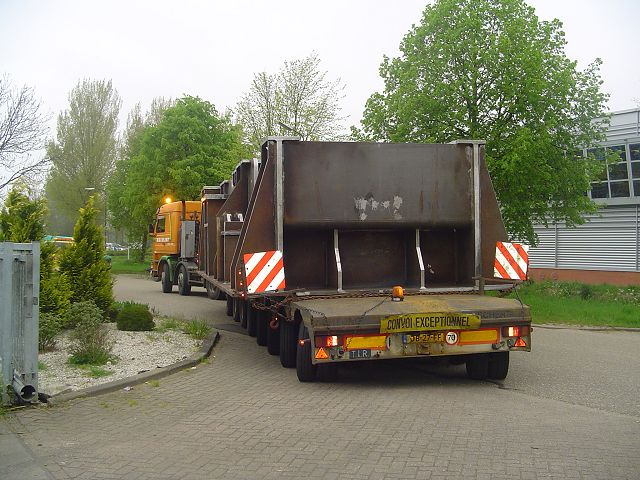 Scania-143-E-500-vdVlist-deKoning-020505-05.jpg - Bert de Koning
