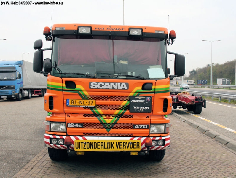 Scania-124-L-470-vdVlist-88-110407-03.jpg