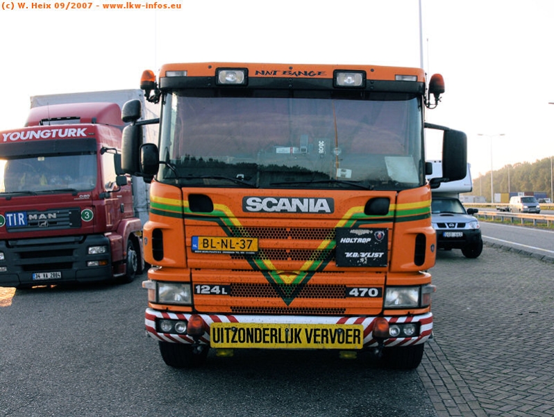 Scania-124-L-470-vdVlist-88-140907-07.jpg
