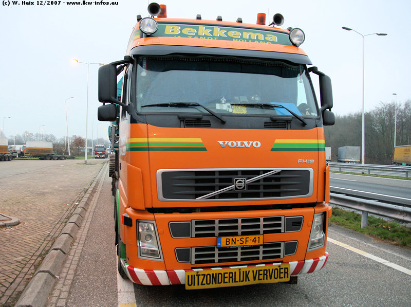 Volvo-FH12-460-Bekkema-vdVlist-60-131207-04.jpg
