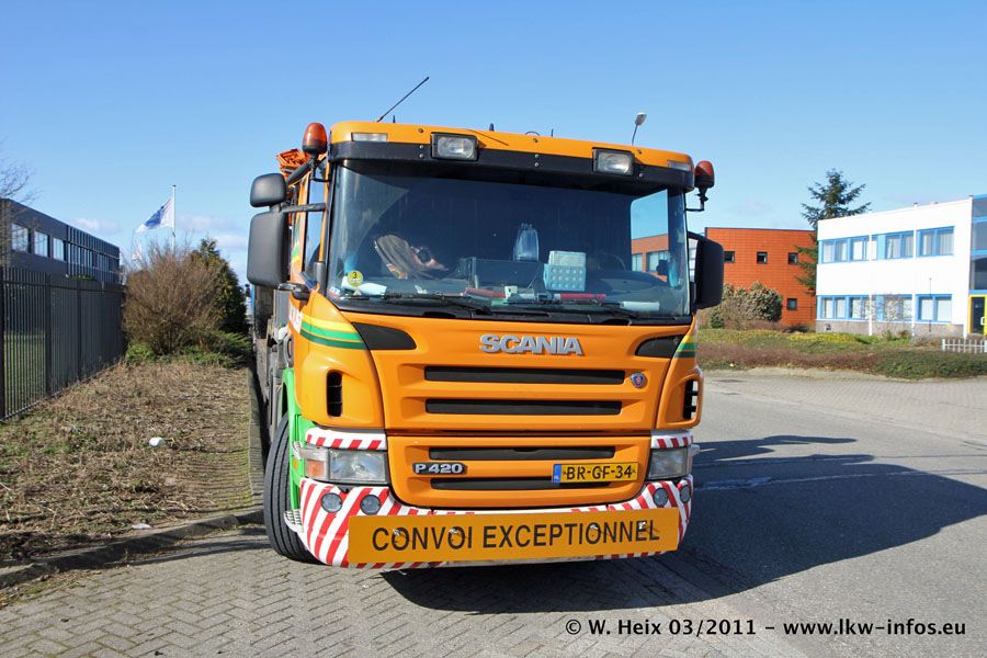 Scania-P-420-224-vdVlist-070311-04.jpg